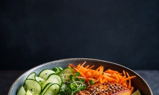 Teriyaki Lachs-Bowl